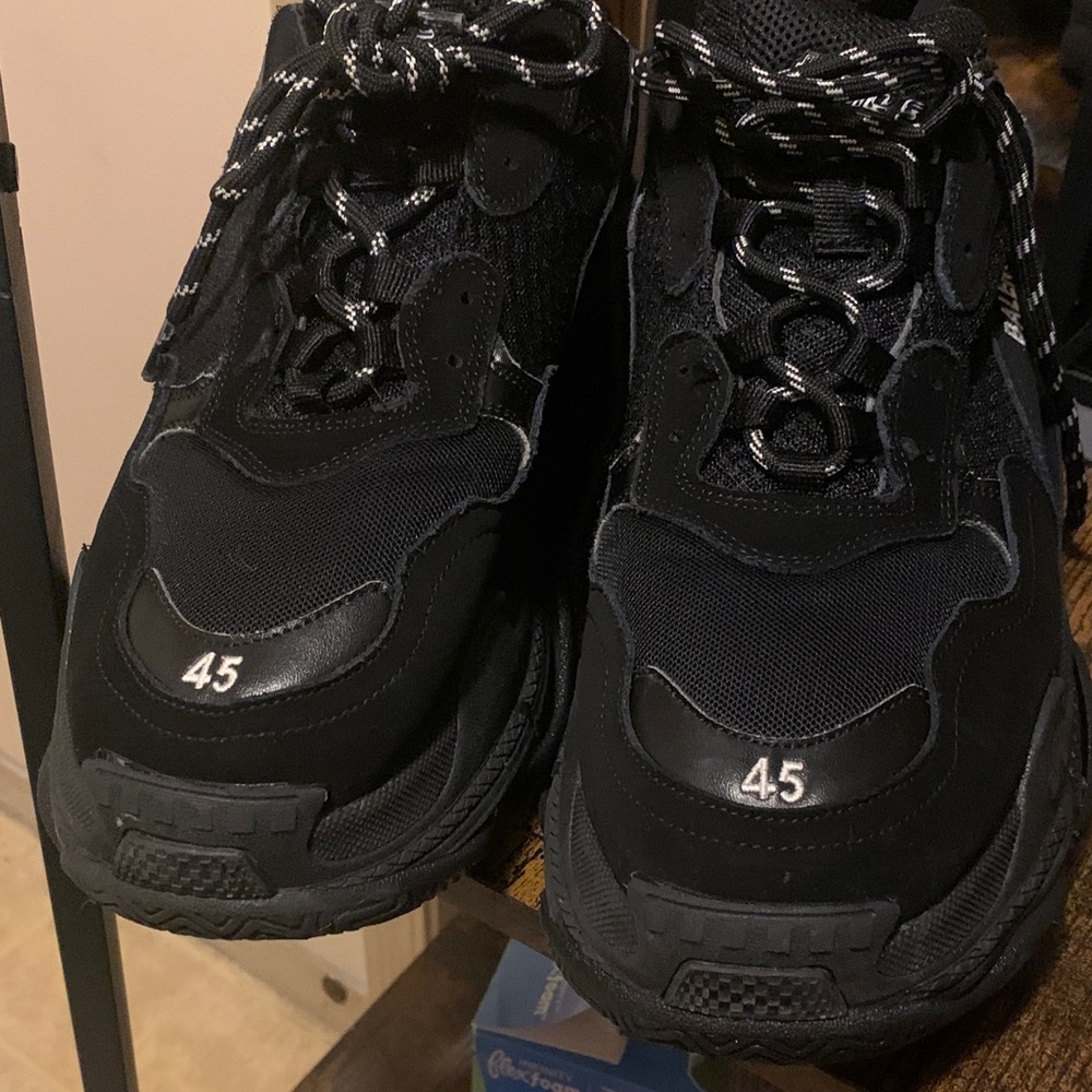 Balenciaga Men's Black Triple S (45) Tennis Shoes - Picture 2 of 3